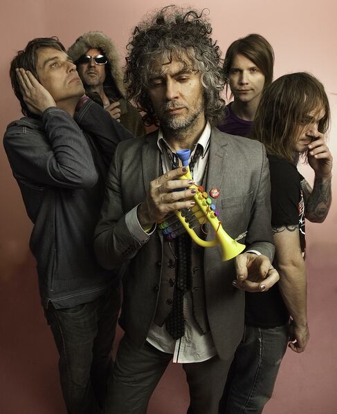 File:Img-flaming-lips 144916261319.jpg