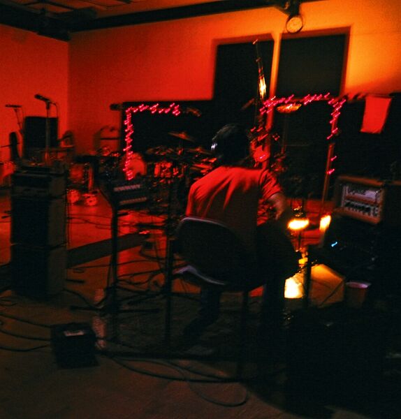 File:Tim Solo In The Live Room .jpg
