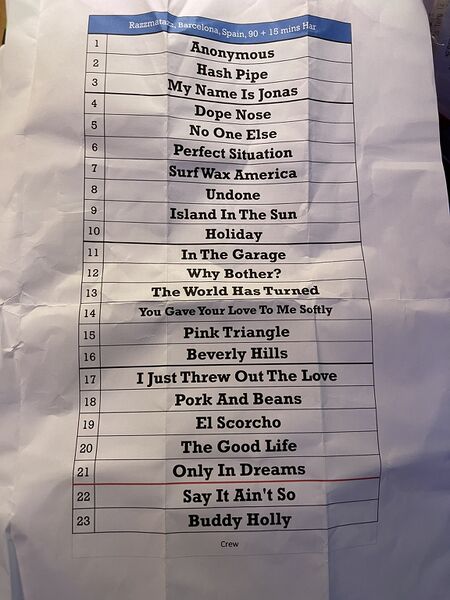 File:Setlist-Barcelona-2025-07-09.jpg