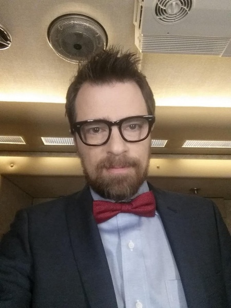 File:Riverscuomo alonexii.jpg